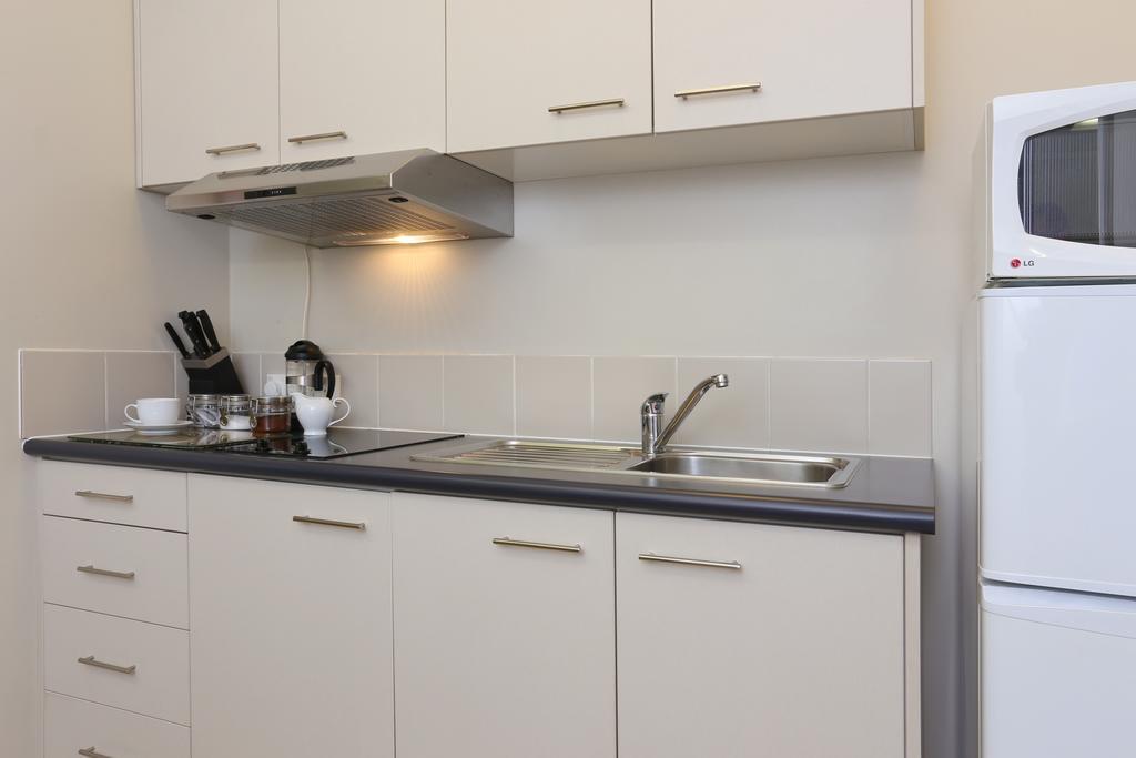 Kudos Business Suites & Airport Motel Auckland Extérieur photo
