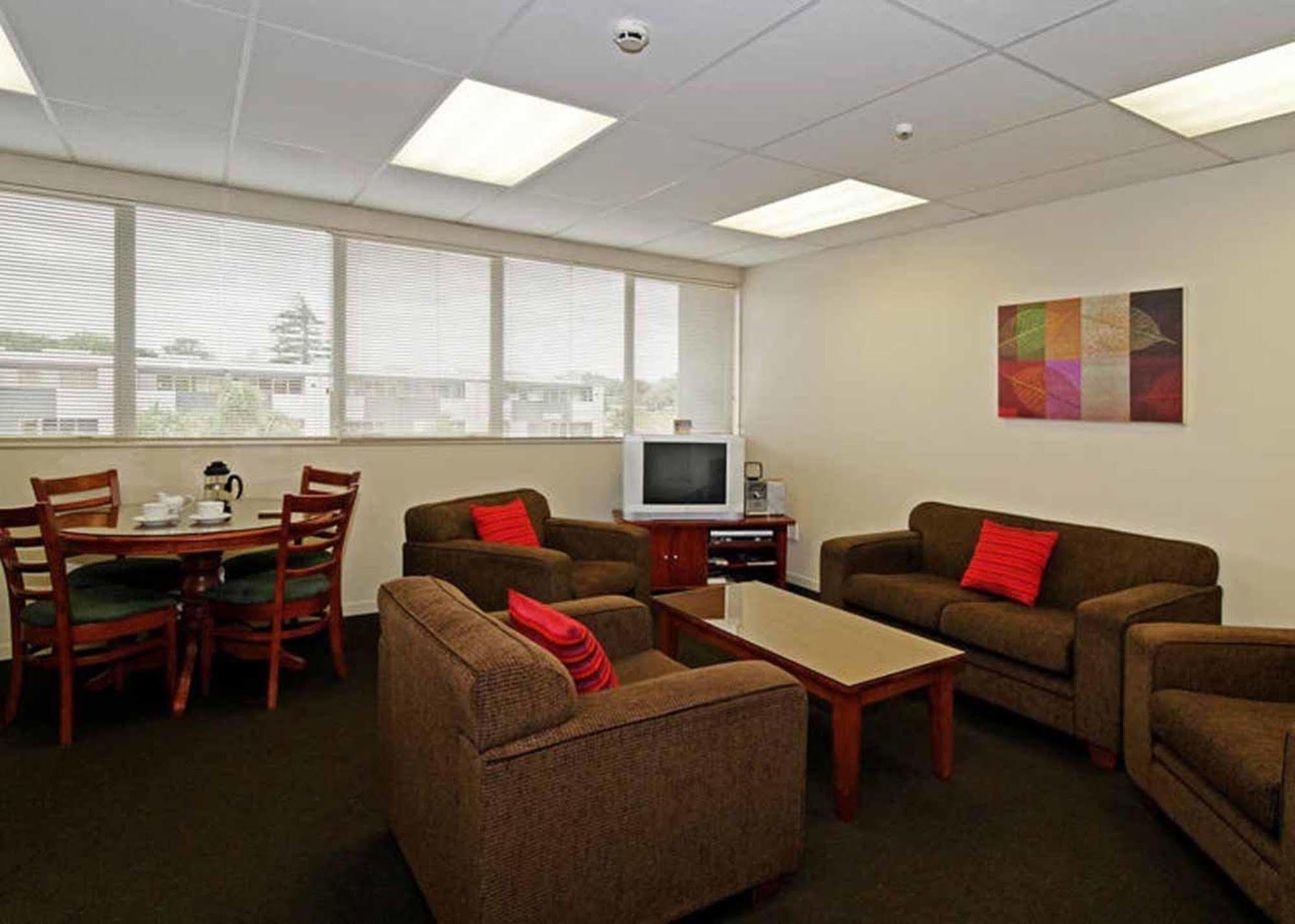 Kudos Business Suites & Airport Motel Auckland Extérieur photo
